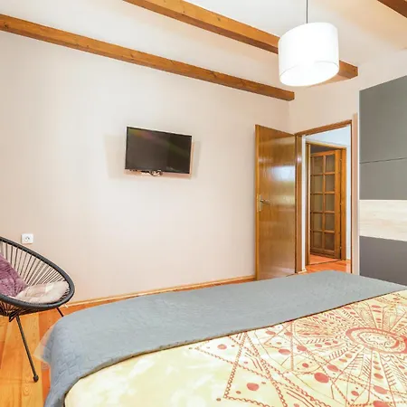 Awesome In With Kitchen Holiday home